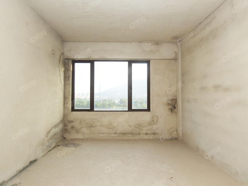 中山东城艺墅卧室照片_东城艺墅 4室2厅223m²满五年