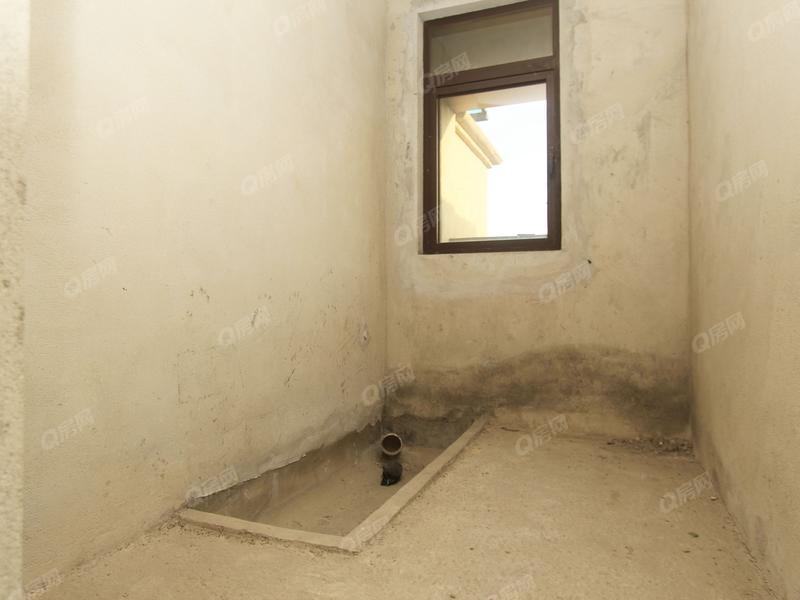 中山东城艺墅卫生间照片_东城艺墅 4室2厅223m²满五年