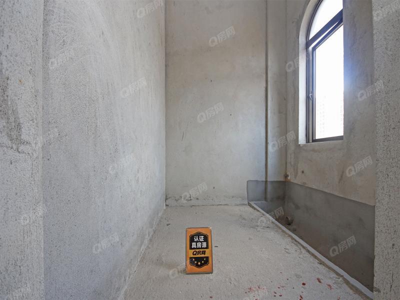 中山东城艺墅卫生间照片_东城艺墅 4室2厅235m²毛坯