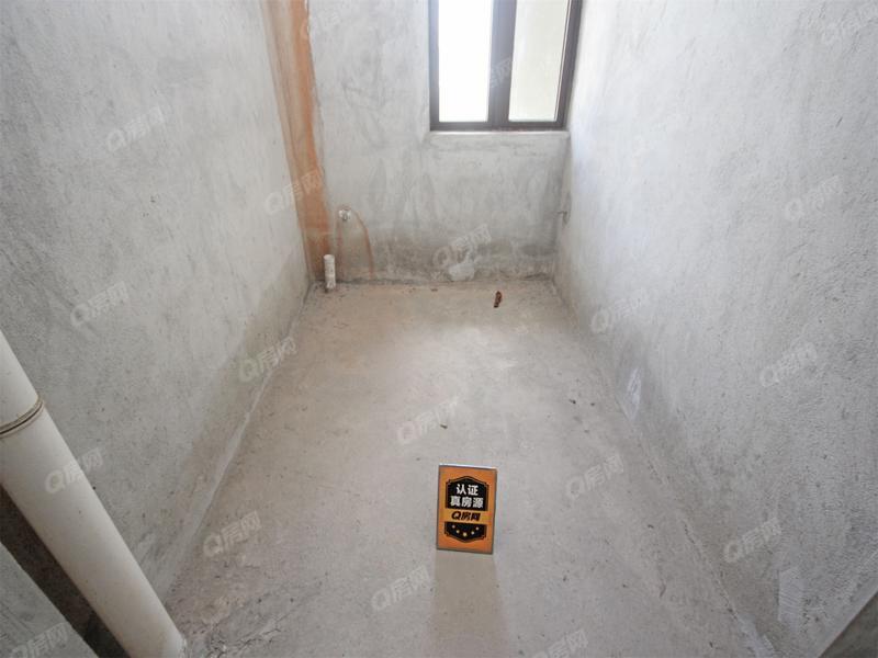 中山东城艺墅厨房照片_东城艺墅 4室2厅235m²毛坯