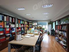 兴宇大厦 4室2厅169.04m²普通装修