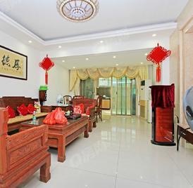碧堤湾畔 惊天笋盘 靠江别墅 配套完善 交通便利