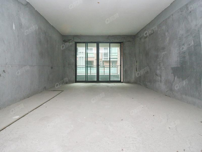 中山海伦印象照片_海伦印象 购房佣金5000叠墅2楼毛坯朝南6房看房方便可谈价