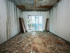银亿东城第十二街区 4室3厅182m²毛坯