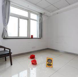 鑫鹏大厦 2室0厅1厨0卫 55.56m² 普通装修