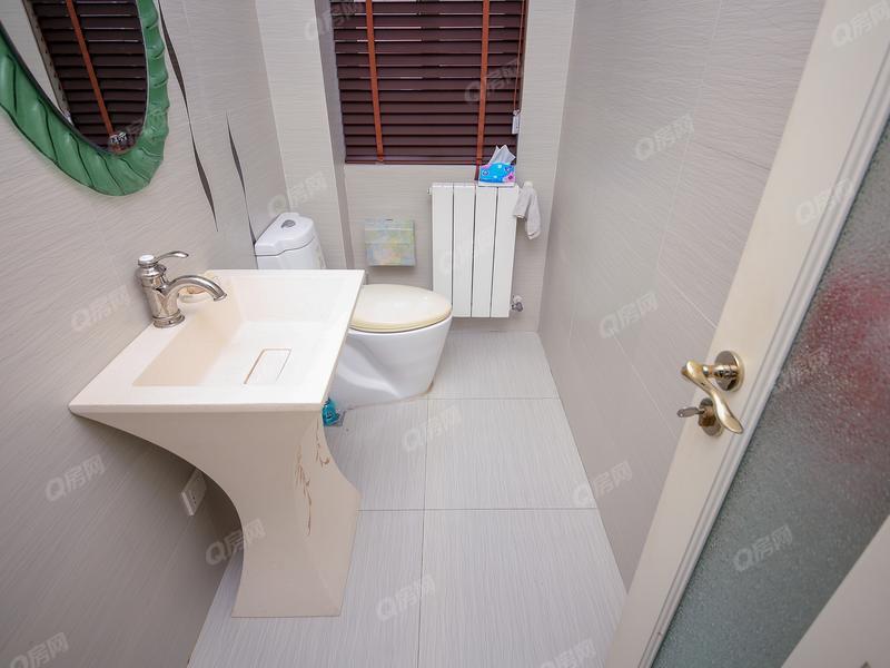 南京锦绣花园卫生间照片_锦绣花园 小区环境优美，绿化高，交通便利，楼层佳