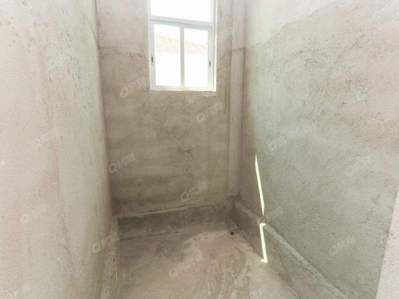 中山碧秀花园卫生间照片_碧秀花园 4室2厅250m²毛坯