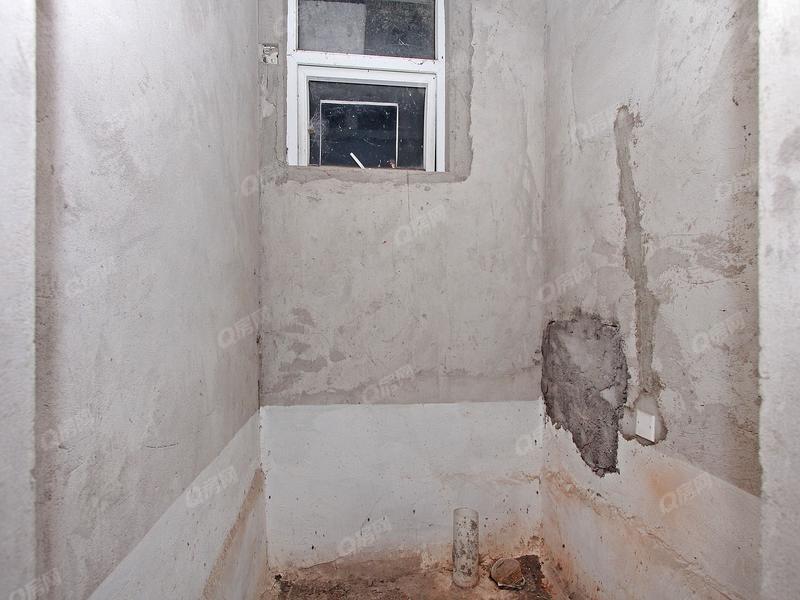 中山汇翠山庄亲泽园卫生间照片_汇翠山庄亲泽园 临近珠海，成熟小区，周边配套齐全，业主诚心出售