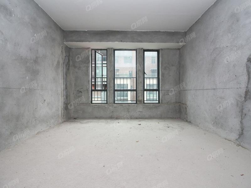 中山海伦印象卧室照片_海伦印象 购房佣金5000叠墅2楼毛坯朝南6房看房方便可谈价