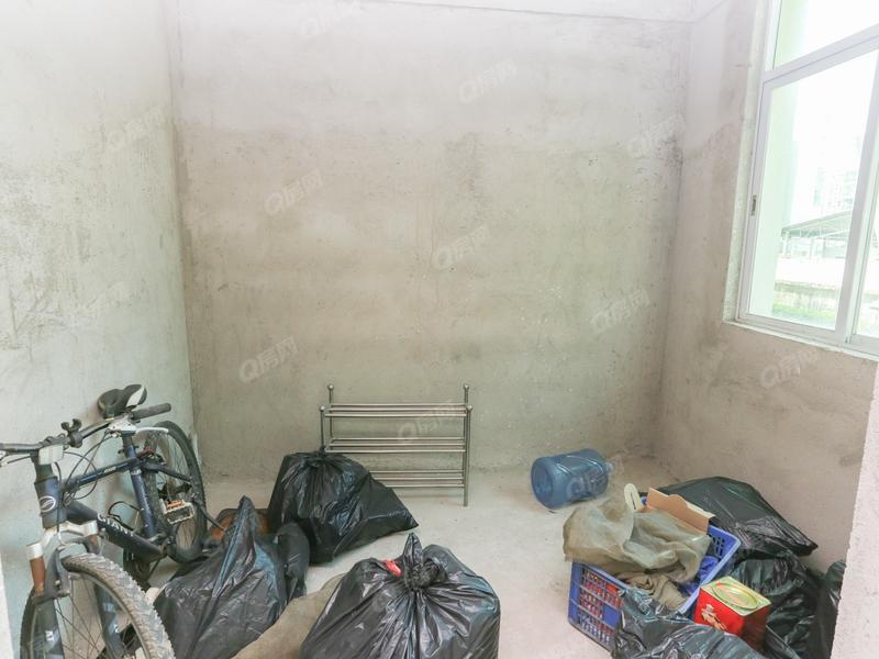 中山碧秀花园厨房照片_碧秀花园 4室2厅250m²毛坯