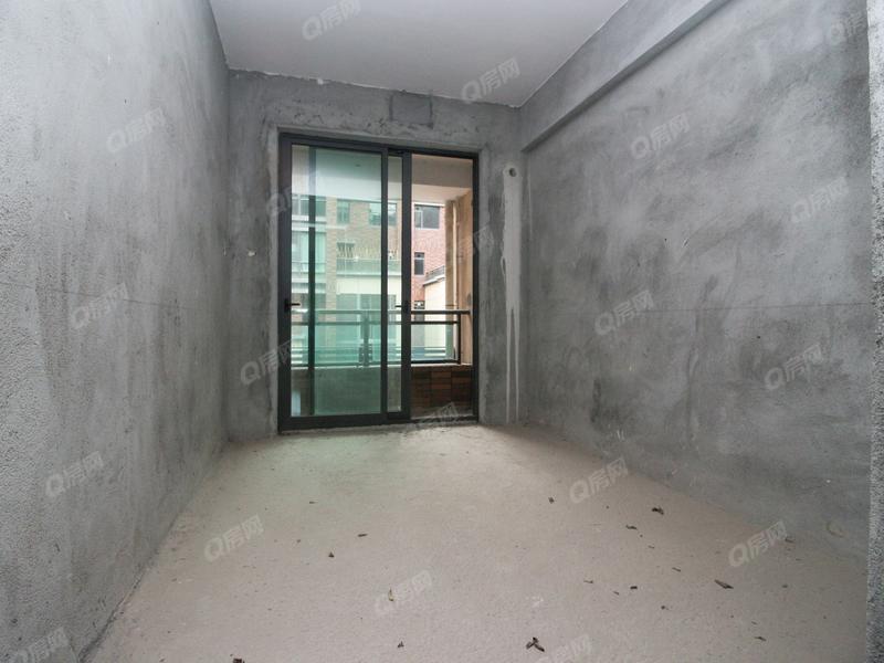 中山海伦印象卧室照片_海伦印象 购房佣金5000叠墅2楼毛坯朝南6房看房方便可谈价