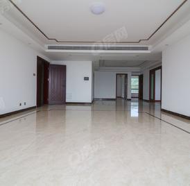 金凤尚品苑 4室2厅173.4m²精装修